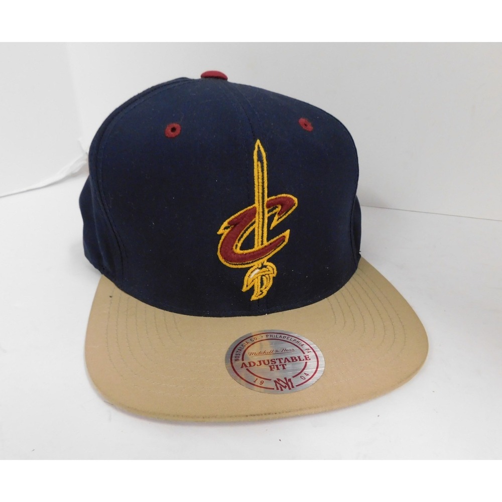 Clevelanvd Cavaliers Hat Cap Snap Navy Blue Tan NBA Mitchell & Ness NEW